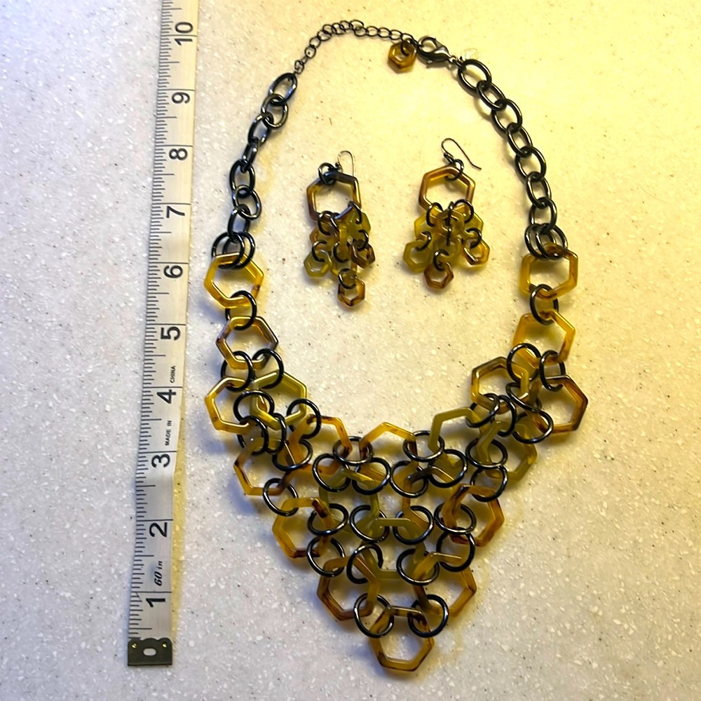Tortoise Hexagon Chain Necklace & Earrings Set